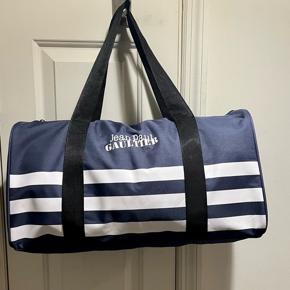 NWOT Jean Paul Gaultier duffel bag. Unisex - Picture 10 of 12